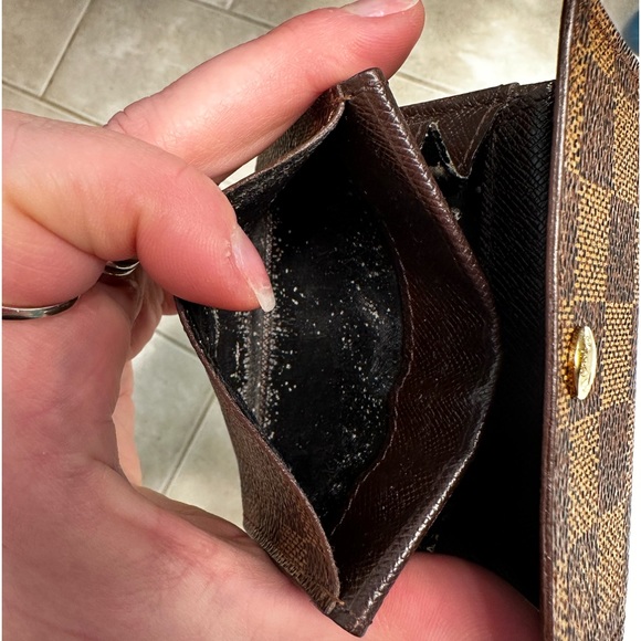 Louis Vuitton Damier Ebene Card & Coin Holder! - Picture 5 of 10